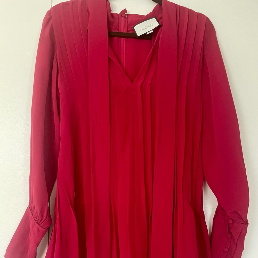 Alexis Red Mini dress with pussy bow